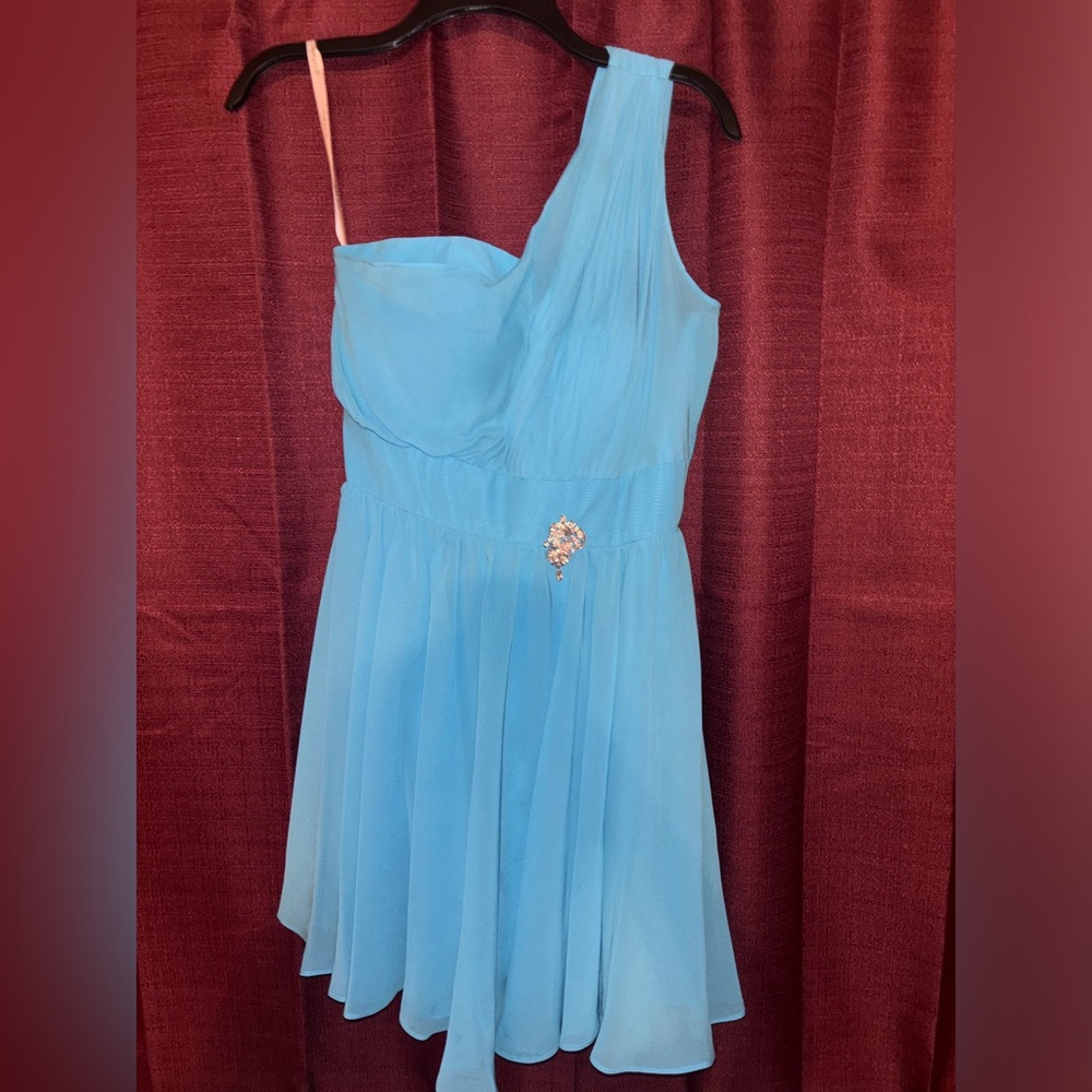 Size 8 short one-shouldered blue formal/homecoming dress